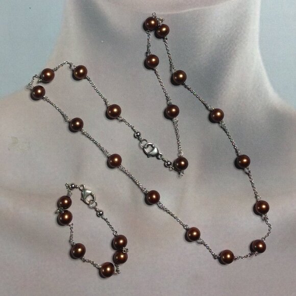 Cultured Pearl Necklace and Bracelet. - Picture 1 of 5